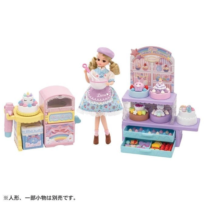  Licca-chan doll with bakery playset, including oven, display case, and cakes.